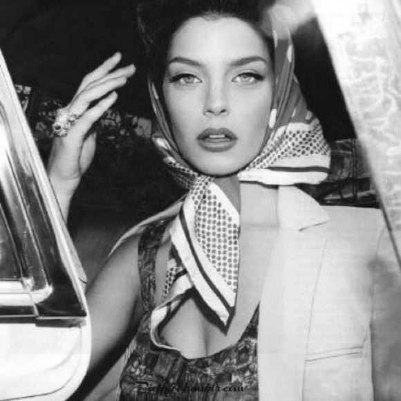 Meet your Posher, Poppy Kapow - Picture 1 of 1